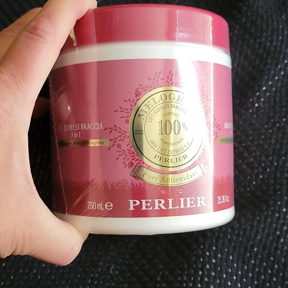 Perlier Other - NWOT Perlier arm lift express cream
